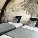 Les De La Varenne - D'hotes Bed & Breakfast La Fleche