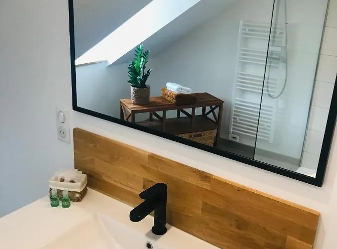 Couette-café Les De La Varenne - D'hôtes La Flèche