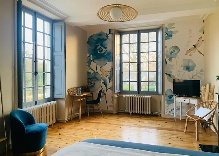 Couette-café Les De La Varenne - D'hôtes