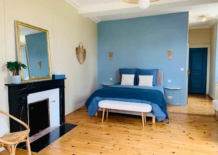 Couette-café Les De La Varenne - D'hôtes